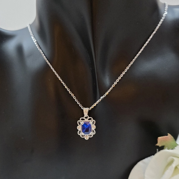 ♥️ VINTAGE STERLING SILVER NECKLACE - Picture 2 of 4